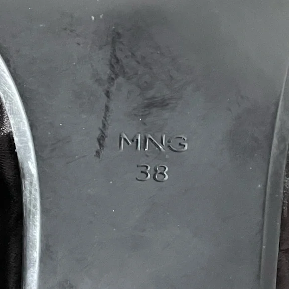 NWT Mango Classic Solid Black Genuine Leather Tied Down Knot Heeled Mules Shoes - Picture 7 of 8